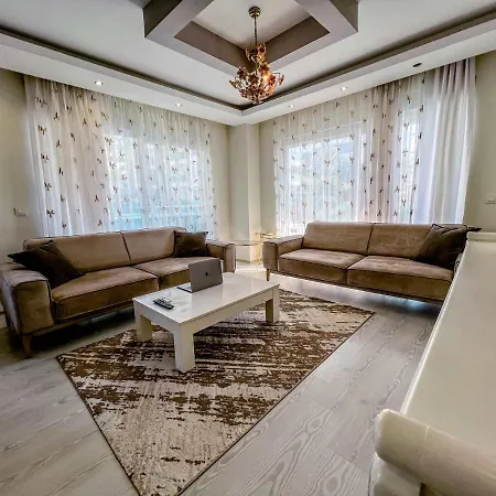 Spacious Flat At The Pool, Huge Balcony, 2 Bedroom Alanya